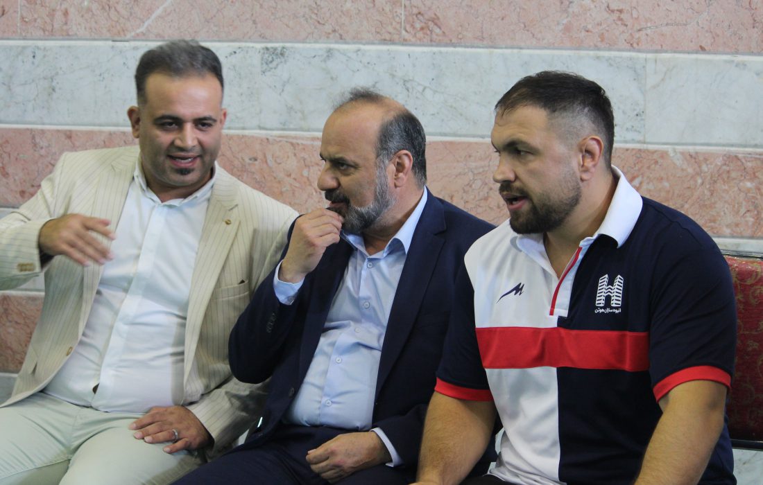کلیپ دیدار دو تیم انبوه سازان هوتن و دانشگاه آزاد در لیگ برتر